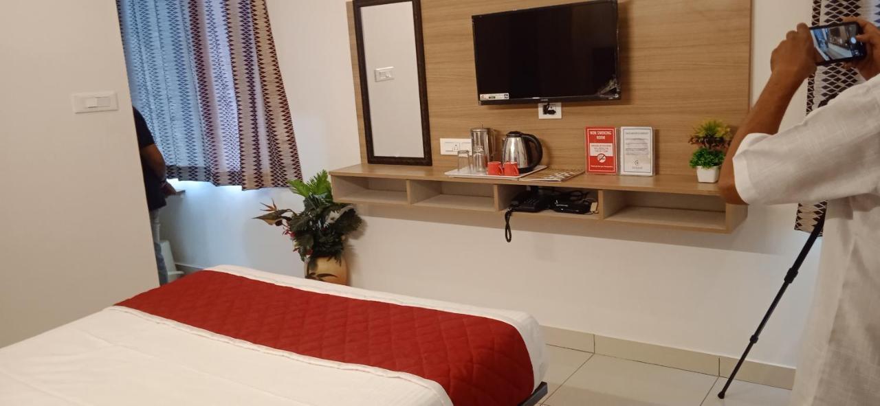 Octave Vels Grand Hotel Bangalore Eksteriør billede