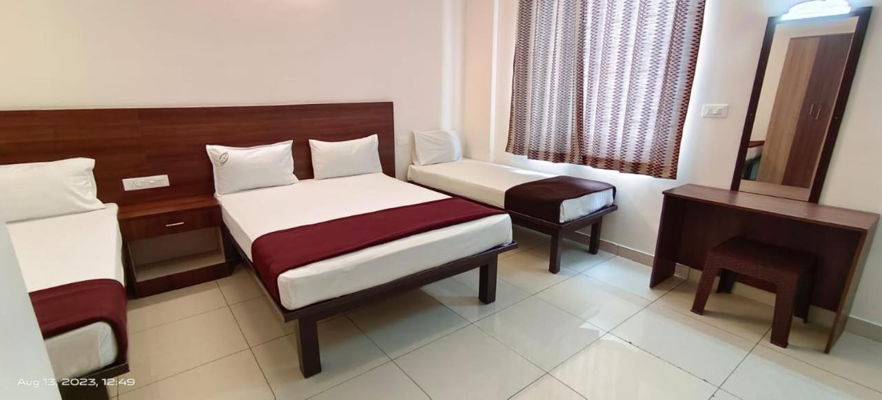 Octave Vels Grand Hotel Bangalore Eksteriør billede